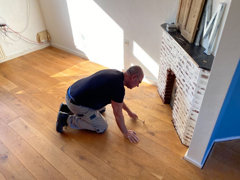 Pine Floor Installation in Federal Way, WA